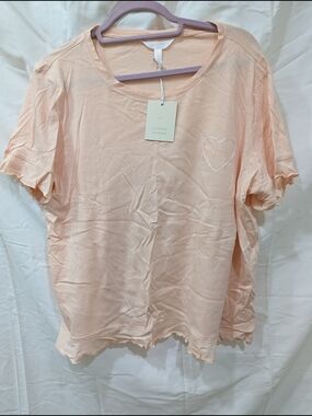 Set of 2 NWT LC Lauren Conrad Ruffle Short Sleeve Heart Tee XLT.  White. Peach.